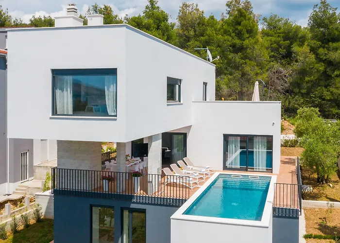 Marulovo Hills Villa *