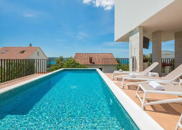 Marulovo Hills Villa *