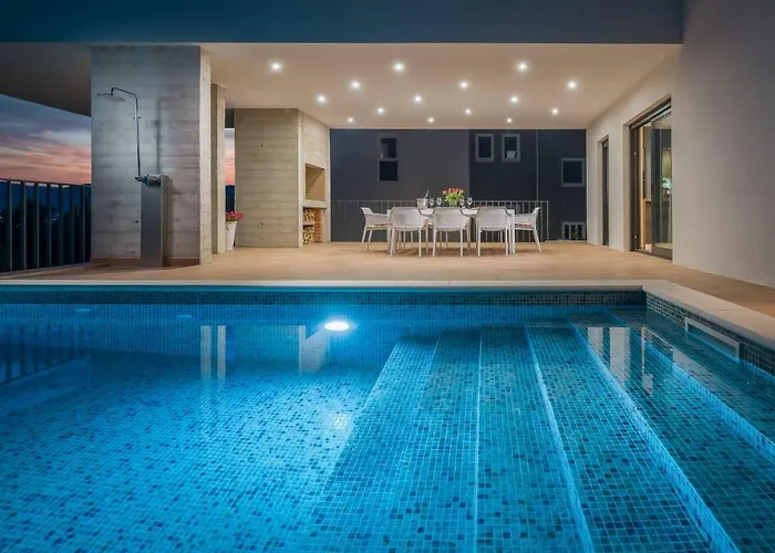 Marulovo Hills Villa *