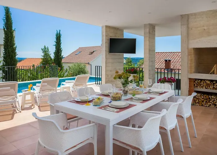 Marulovo Hills Villa