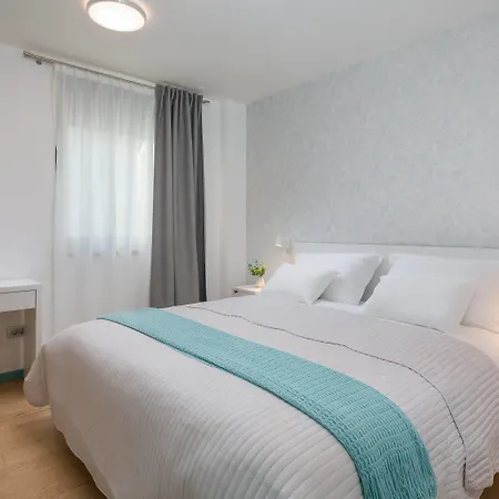 Willa Marulovo Hills