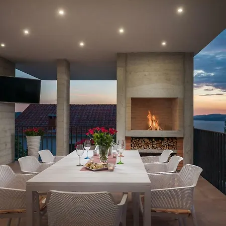 Willa Marulovo Hills